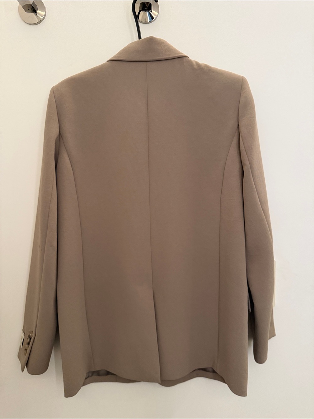 Aritzia - Generation Blazer and Effortless Pants in Crepette in Nomad Taupe - Picture 7 of 12